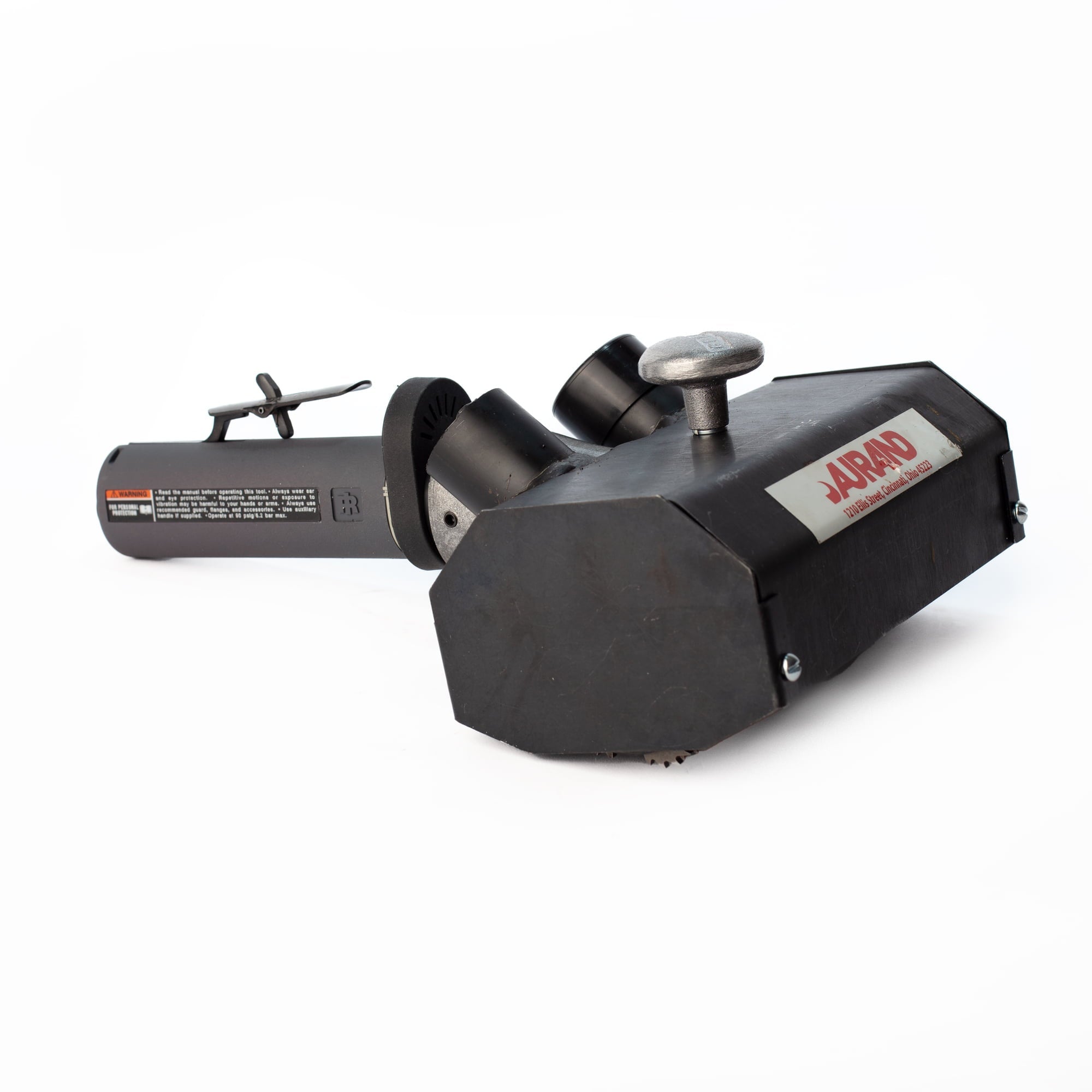 Aurand-pneumatic-8inche-vacuum-dust-shroud-handheld-deck-scaler-KP5EV.jpg Aurand KP5EV Pneumatic 8″ Handheld Deck Scaler with Vacuum Dust Shroud – Lightweight Surface Prep - Image 1